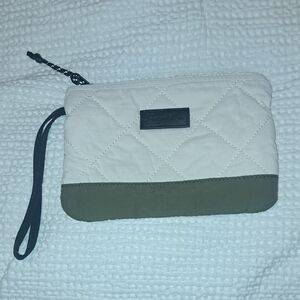 Wristlet